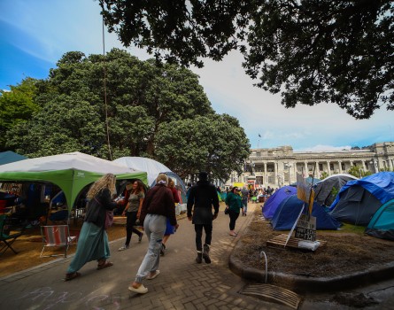 Tents in front of NZ parliament - Convoy 2022
