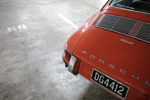 Classic orange Porsche 912 rear vents
