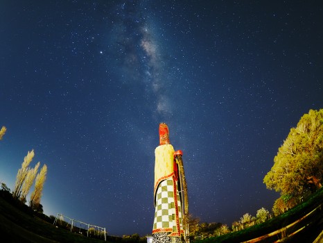 Milky Way over Maori Carving (Pou)