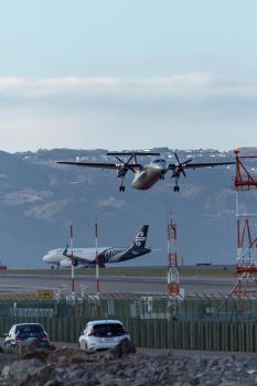 Jet Star and AIR NZ planes