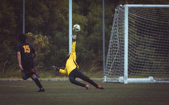 Goalkeeper barely misses football with his hand - Sports Zone sunday league
