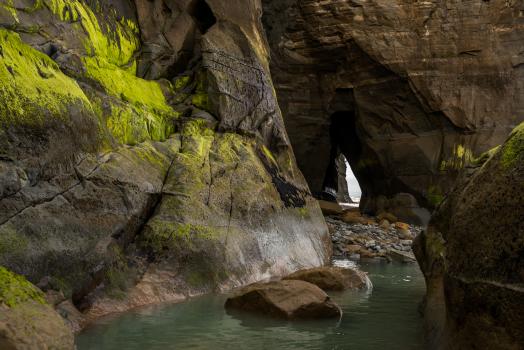Tongaporutu caves