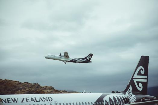Two AIR New Zealand planes