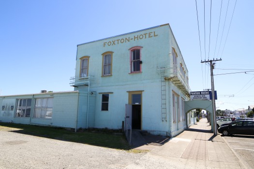 Foxton hotel building