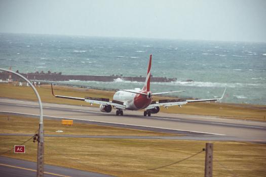 Qantas aircraft by the bay