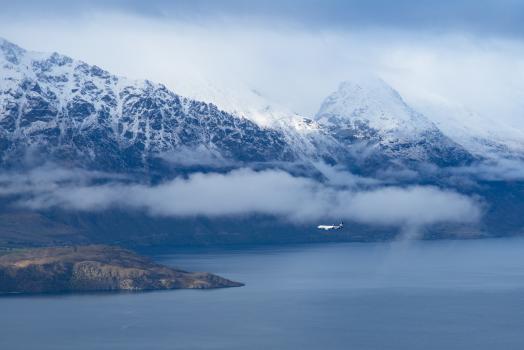 Air NZ over Lake Wakatipu