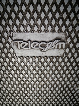 Metal Old Telecom Logo
