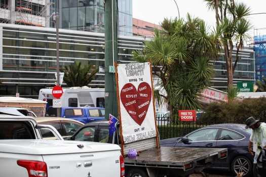 Broken heart sign - Convoy 2022 protest