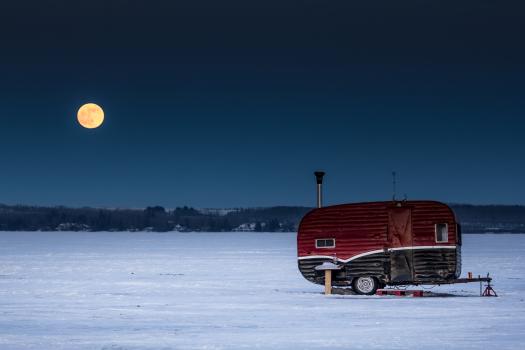 Full Moon and trailer