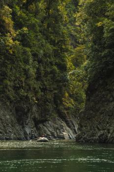 Rafting middle gorge, Motu River