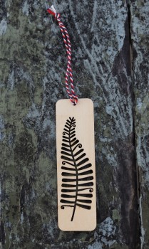Fern leaf symboled wooden bookmark