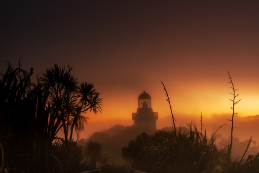 Manukau Lighthouse sunrise