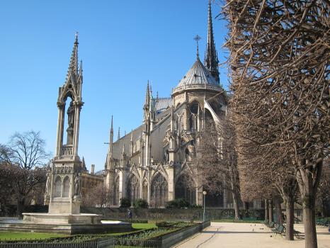 Square Jean XXIII and the rear view of Notre Dame Paris