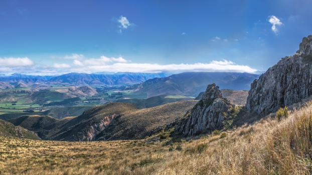 Mt Somers' south face and Canterbury Plains