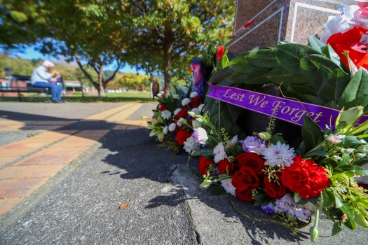 "Lest we forget" wreath, ANZAC 2022