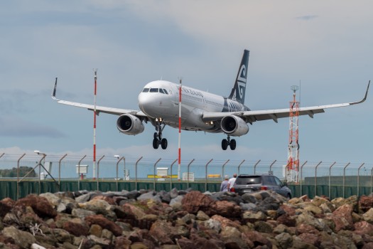 Air New Zealand plane landing in Wellington
