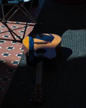 Protest guitar on the floor