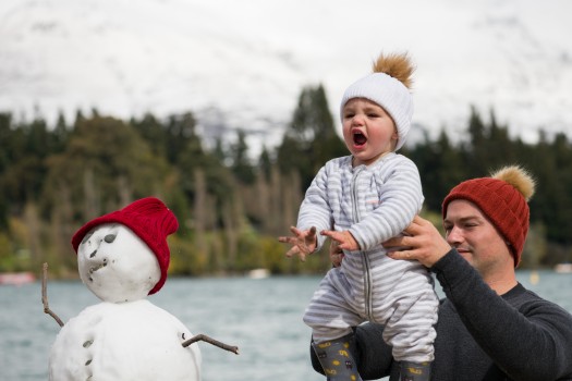 snowman baby and dad