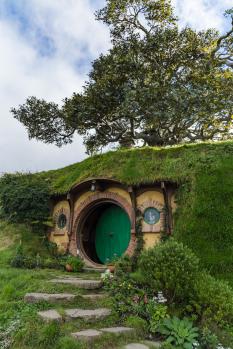 Hobbiton's green door