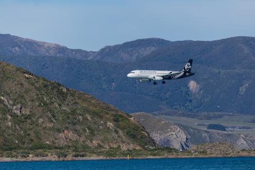 AIR NZ approaching Wellington airport