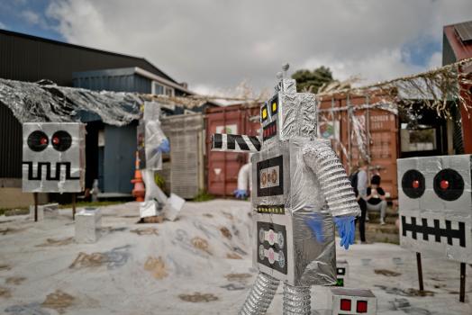 Robots made of boxes and aluminium foil at Newtown festival 2021
