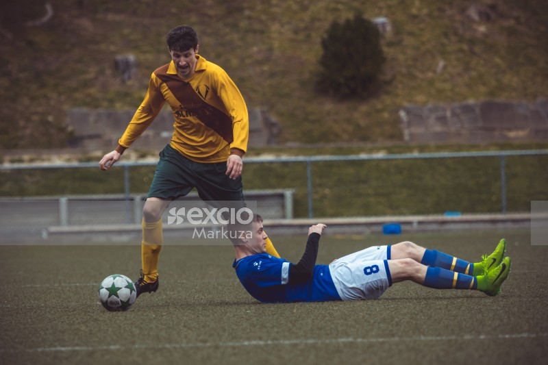Player falls down and the opponent possess the ball - Sports Zone sunday league