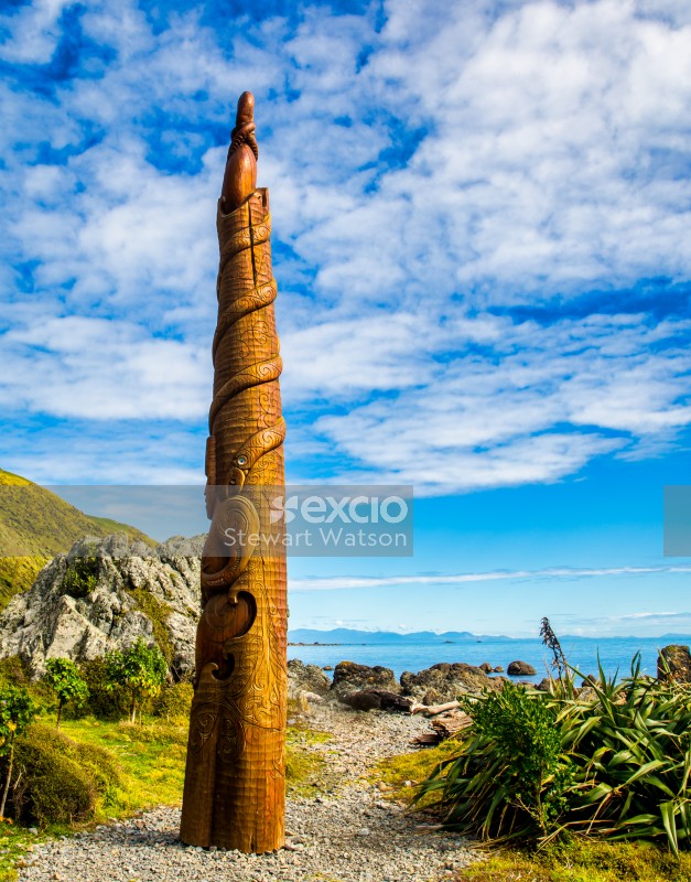 Totem pole on the Kapiti coast 
