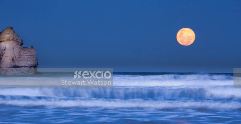 Castlepoint  super moon above the horizon