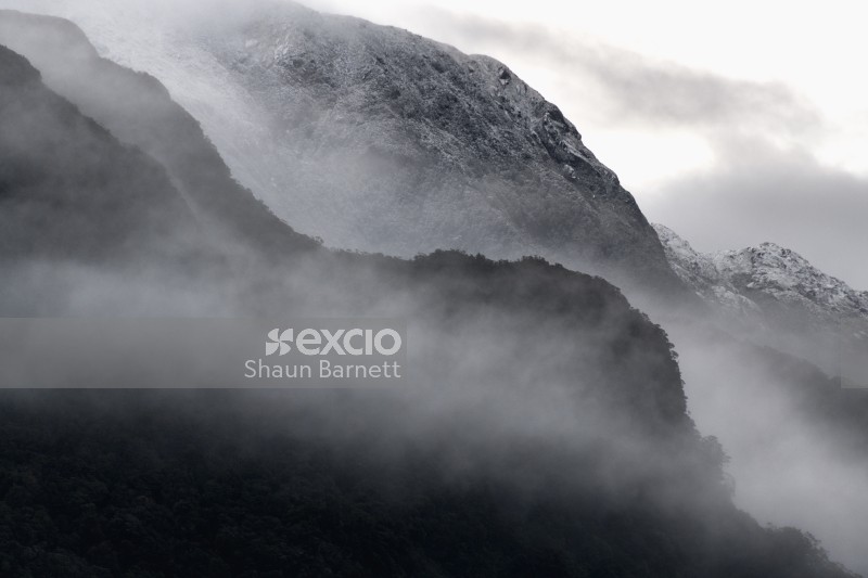 Misty mountains, Fiordland 