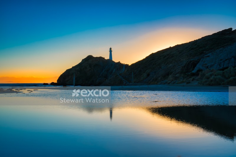 Dawn reflections on Castlepoint lagoon