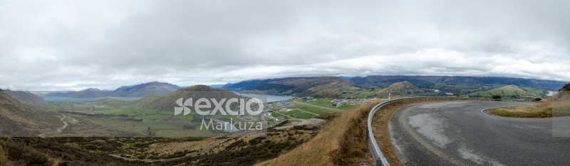 Cardrona mountain pass and Lake Wakatipu panorama