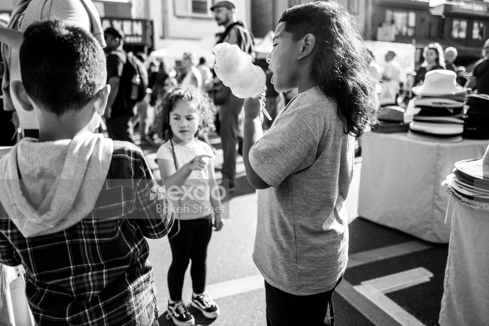 Children at Newtown festival 2021 black and white