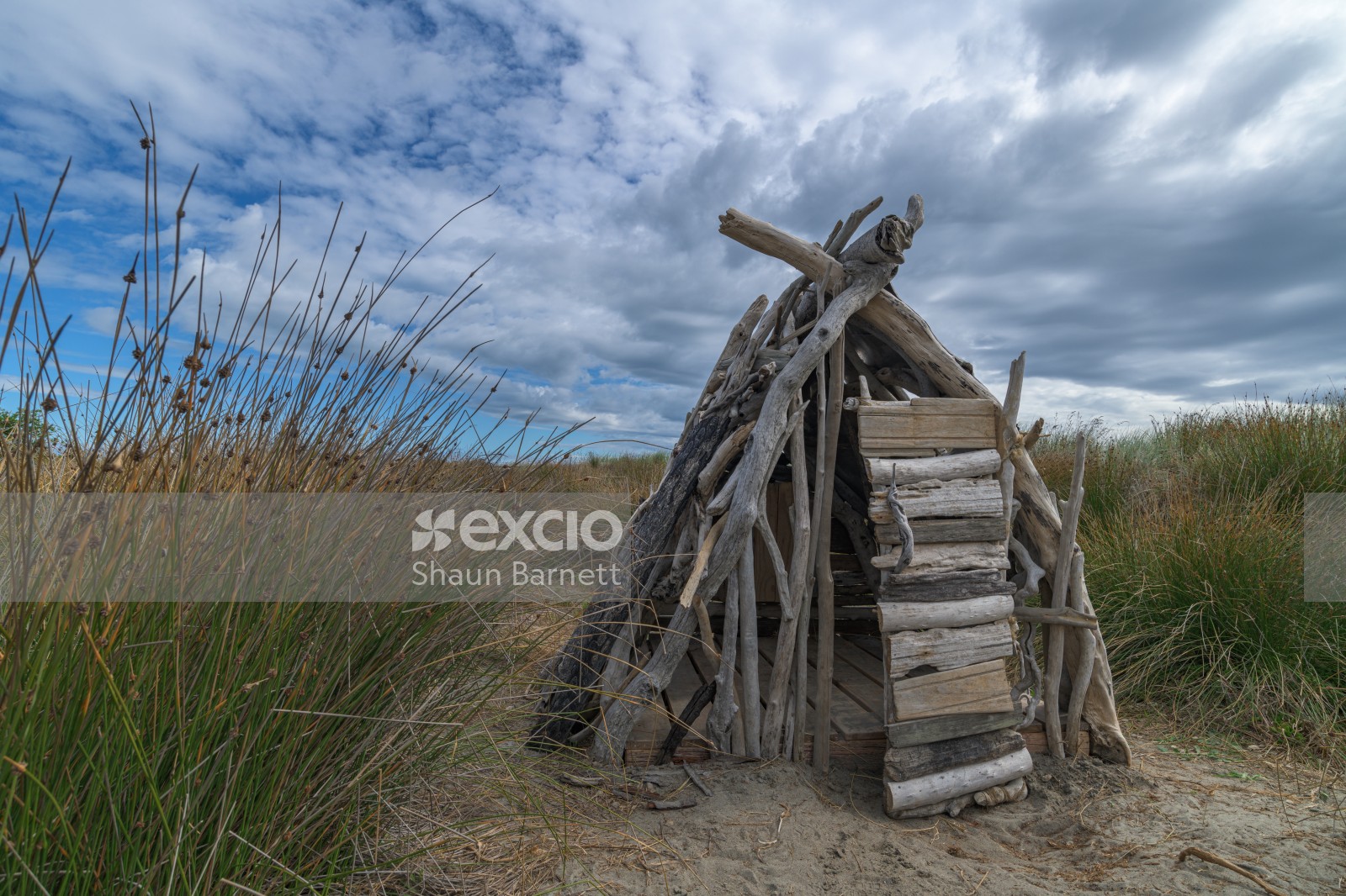 Driftwood hut, Otaki Beach