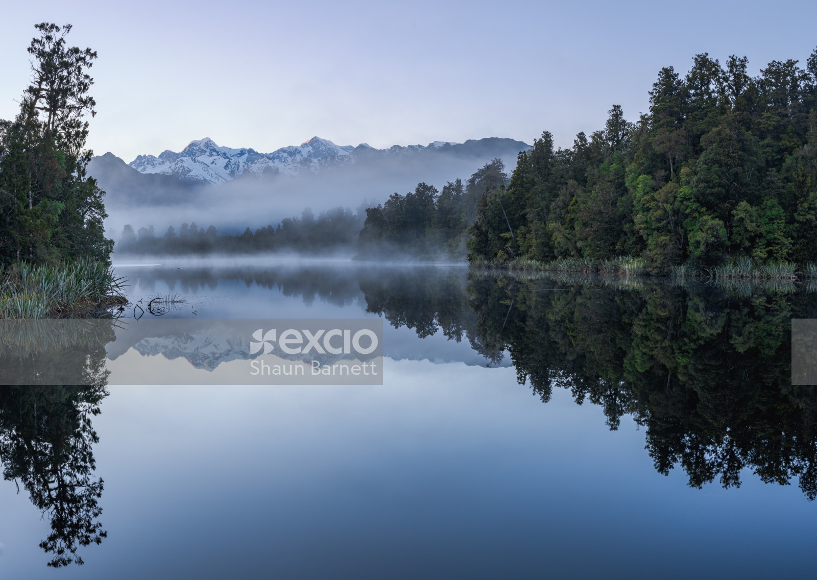 Dawn mist, Lake Matheson