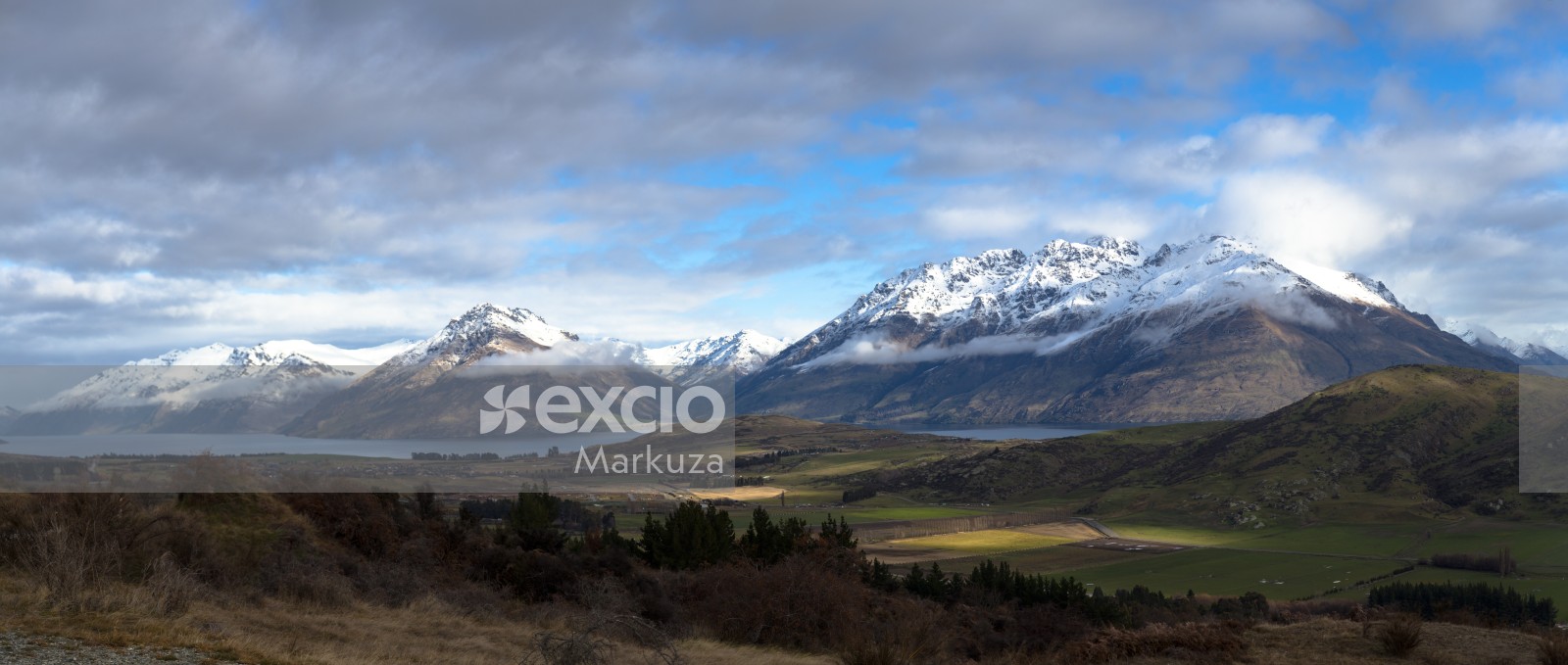 Jack's point, lake Wakatipu and snow capped mountains