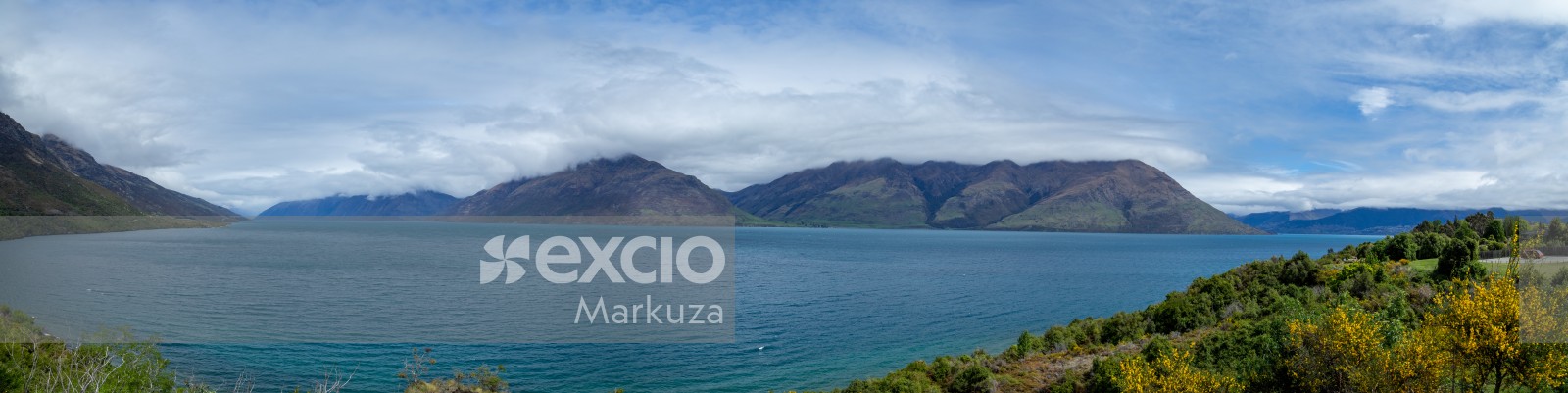 Deep blue Lake Wakatipu panorama