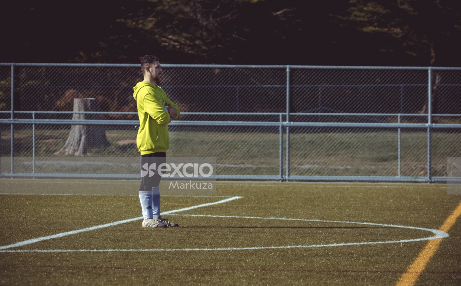 Goalkeeper standing crossed arms - Sports Zone sunday league