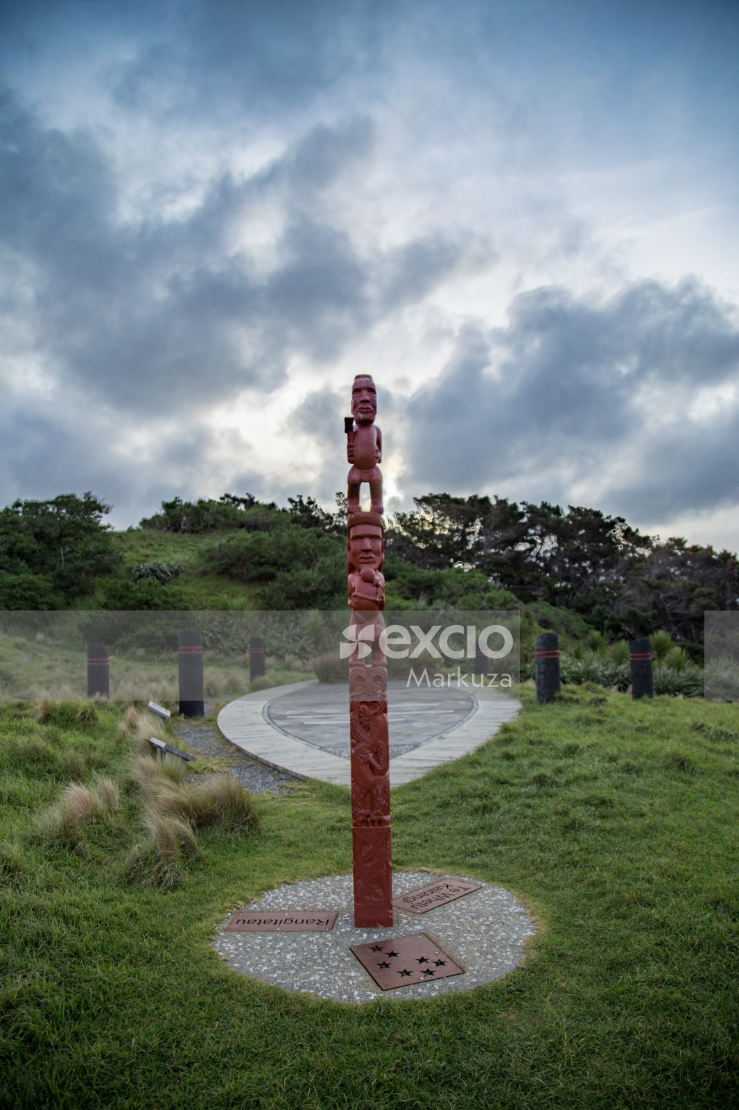 Statue of Kupe the explorer - Ko kupe, te kaihōpara tuatahi