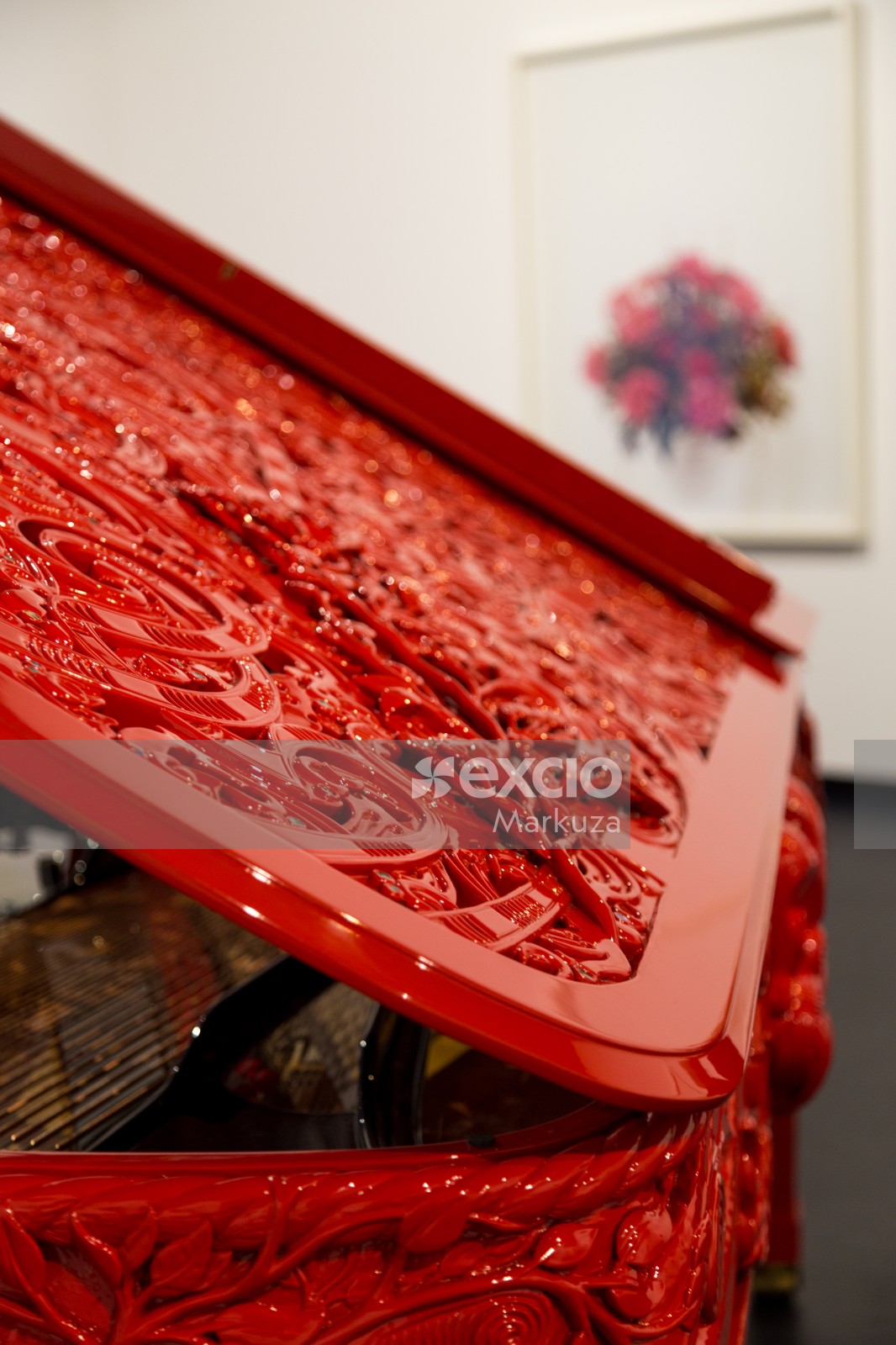The red piano decoration